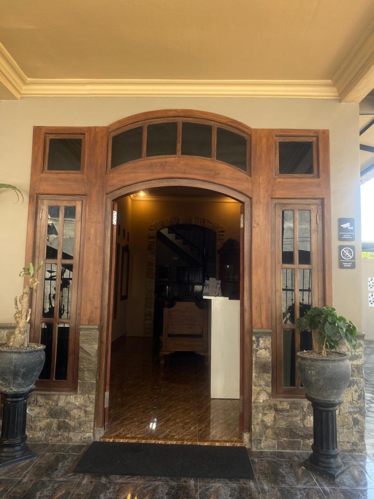 Good Feeling Banyuwangi Hostel Banyuwangi  Buitenkant foto