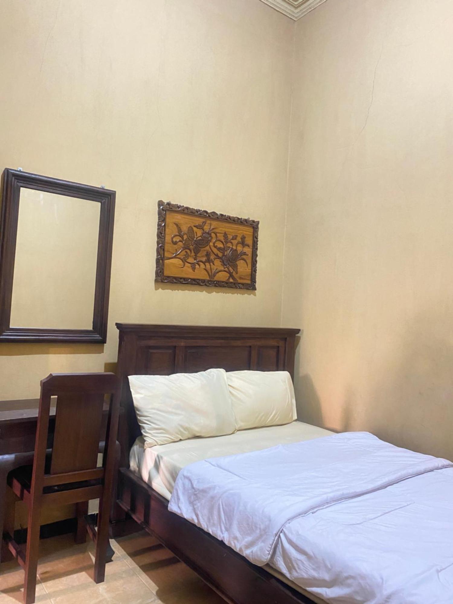 Good Feeling Banyuwangi Hostel Banyuwangi  Buitenkant foto
